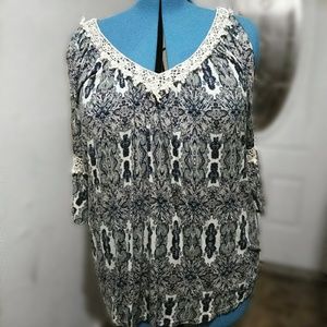 Blue Open Shoulder Pattern Blouse Size 3X